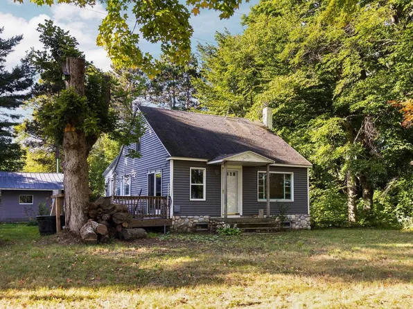 6971 Youker Rd, Grawn, MI 49637