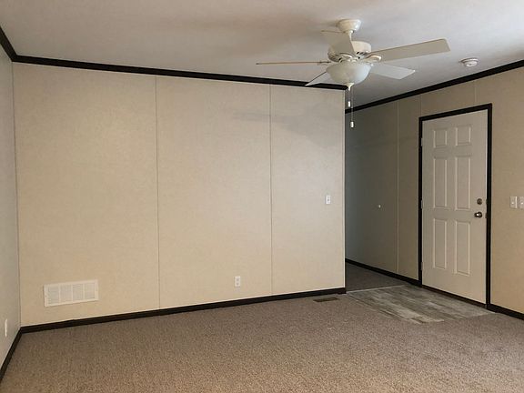 3rd image of 114 Applewood Ln