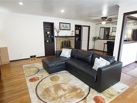 4th image of 2749 Northglen Dr