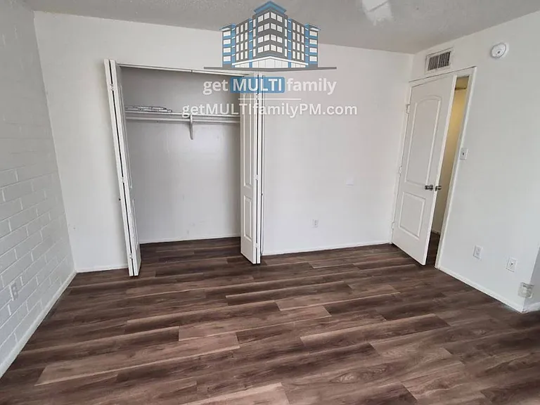 8407 E Coronado Rd #4 — Photo 19