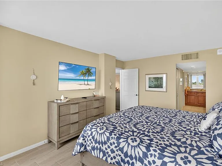 4001 Gulf Shore Blvd N #303 — Photo 15