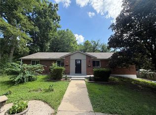 7909 Grandview St, Overland Park, KS 66204