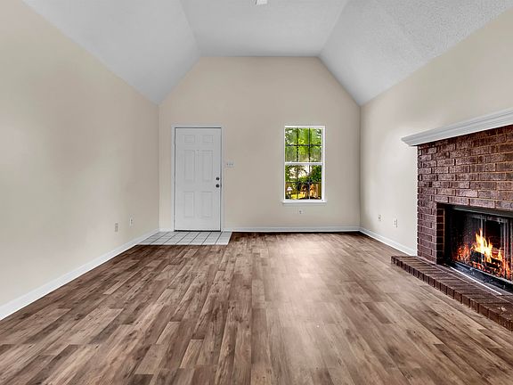 4th image of 1622 Camille Way