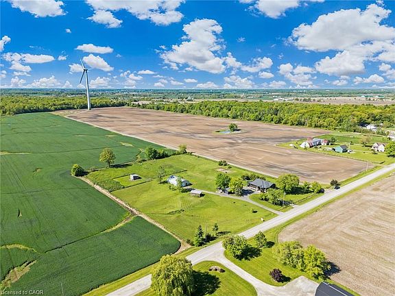 3rd image of 6724 Elcho Rd