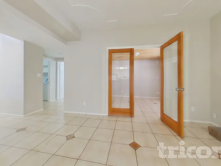 5214 E Fountain St — Photo 3