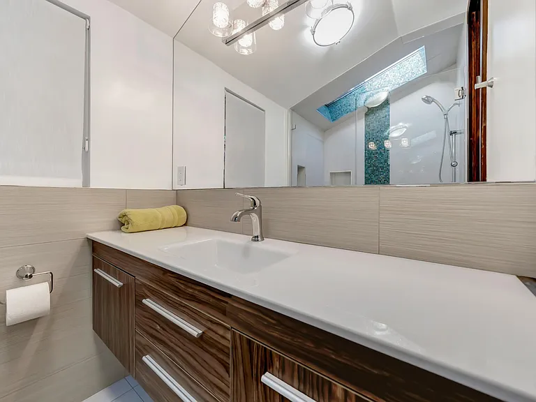 5817 Ranchito Ave — Photo 70