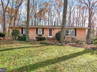 2684 Forest Rd, York, PA 17402