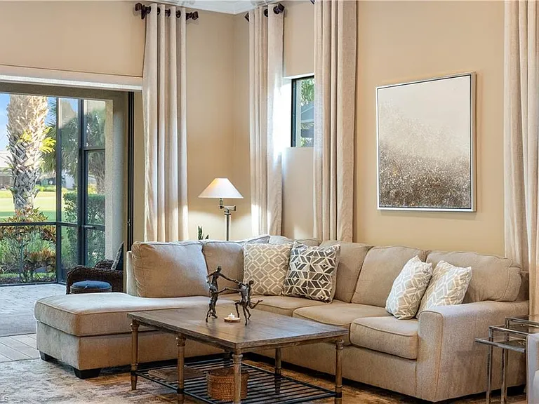 9418 Greyhawk Trl — Photo 3