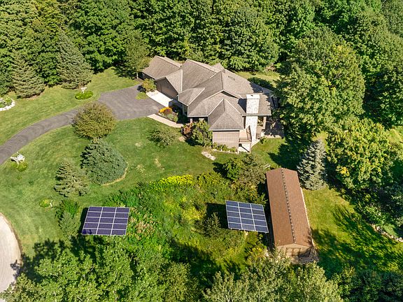 3rd image of 11775 Golfview Rd