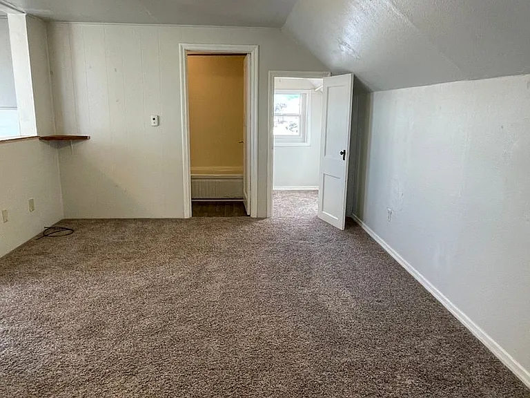 405 E Watertown St — Photo 5