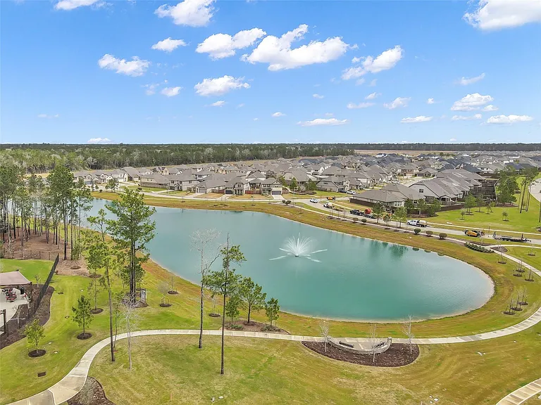16435 Big Hickory Dr — Photo 41