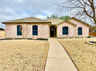1013 Choke Cherry Ln, Crowley, TX 76036