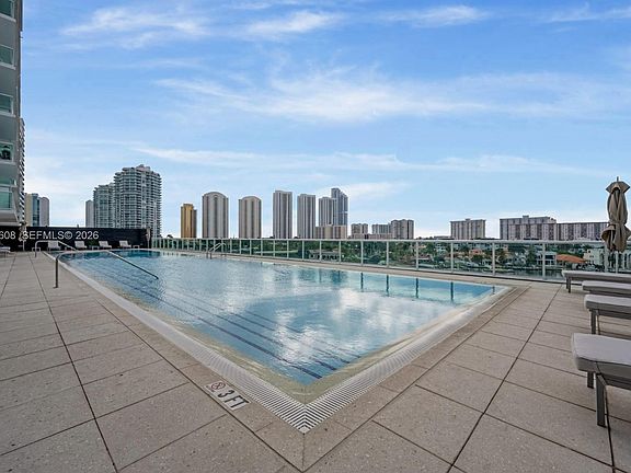 4th image of 400 Sunny Isles Blvd #908