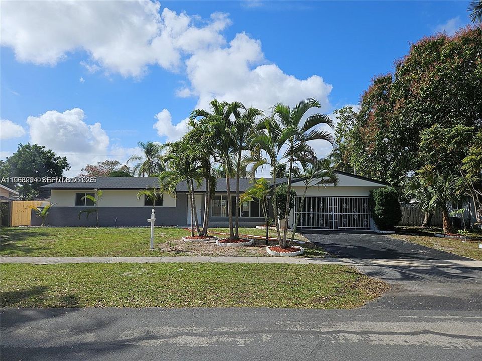 1st image of 221 SW 53rd Ave