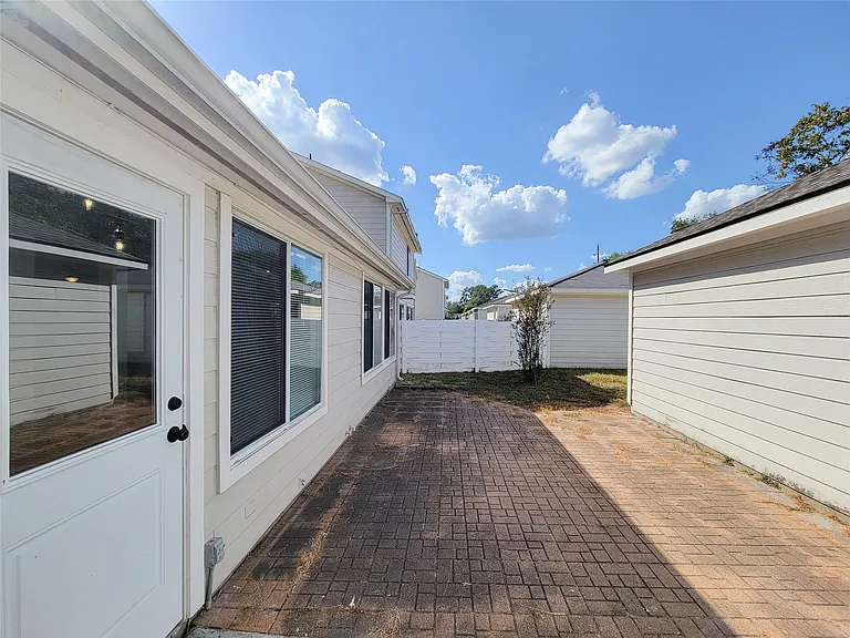 10030 Farrell Dr — Photo 23