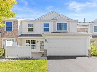 2775 Wagon Wheel Trl, Chaska, MN 55318