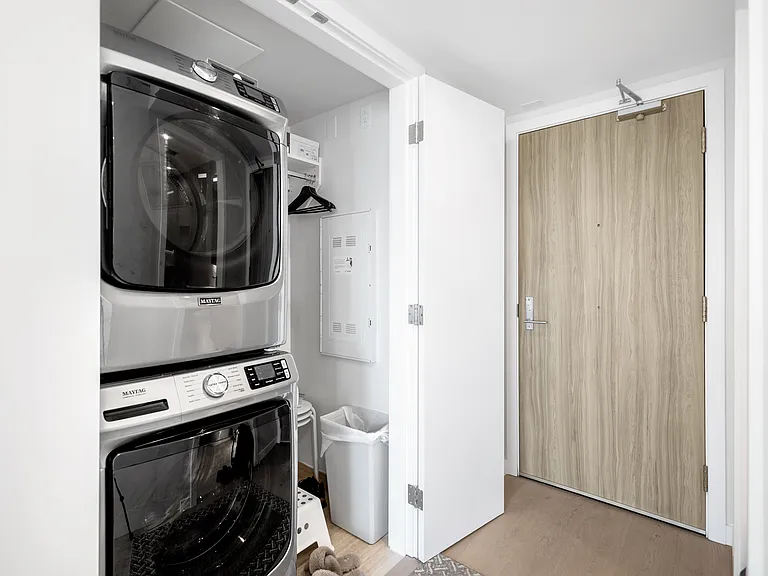 7433 Cambie St #2104 — Photo 12
