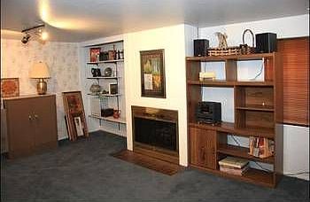 3rd image of 5761 S Park Placewest