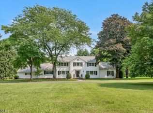 45 Featherbed Ln, New Vernon, NJ 07976