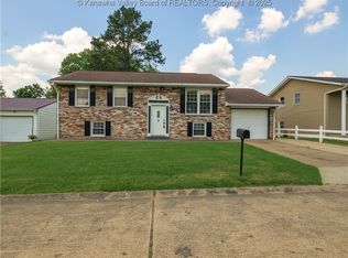 123 Dodd St, Poca, WV 25159