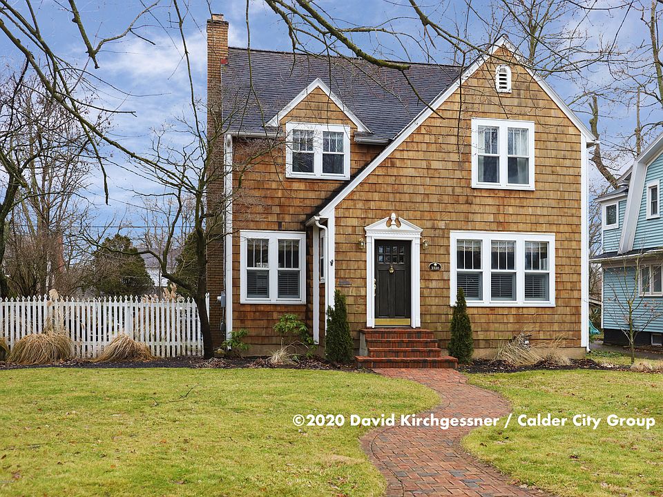 1st image of 2320 Argentina Dr SE