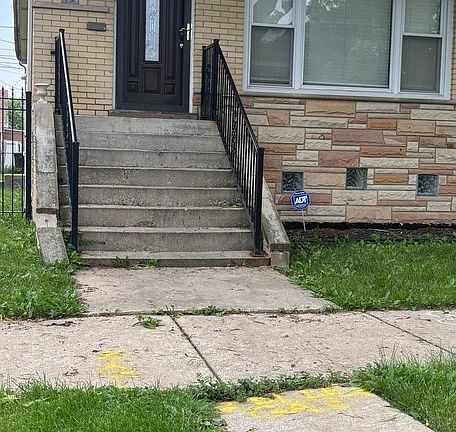 2nd image of 8955 S May St