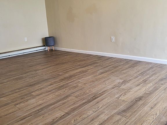 4th image of 2955 Revels Ave