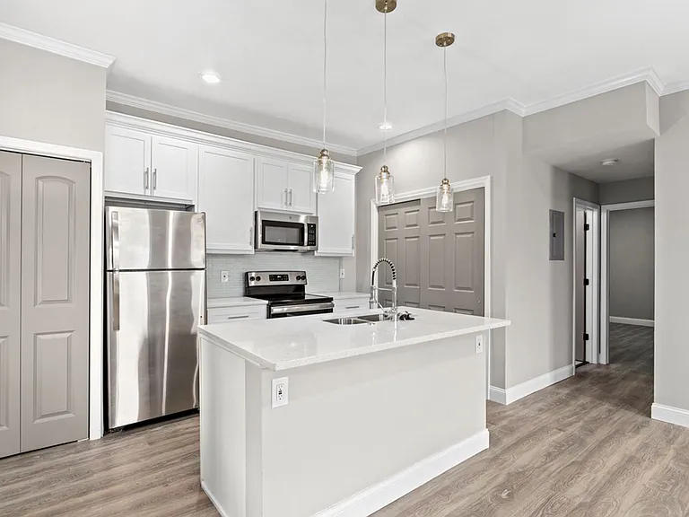 1200 Allen Ave — Photo 5