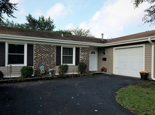 1388 Laurie Ln, Hanover Park, IL