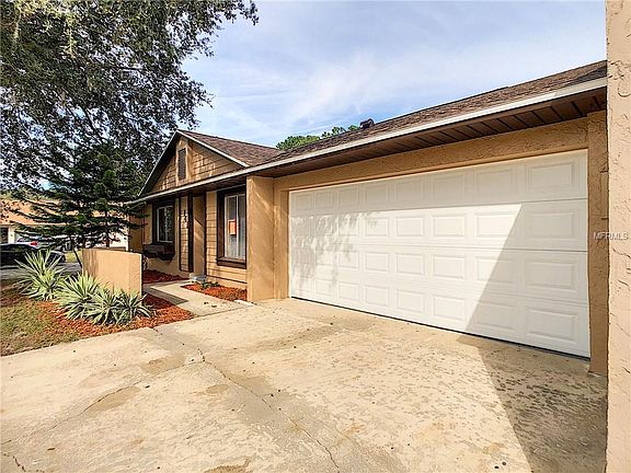 4th image of 161 Sand Pine Cir