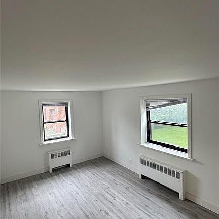 2nd image of 2335 Hudson Ter APT A7