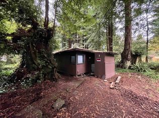 100 Staley Ln, Crescent City, CA