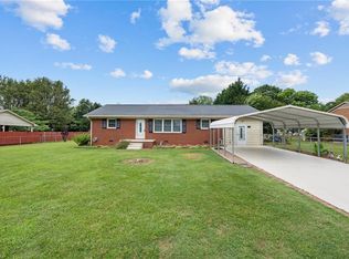 502 Rolling Rd, Haw River, NC 27258