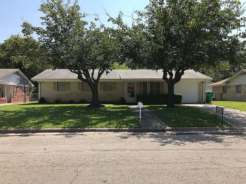 1408 Lynwood St, Gainesville, TX 76240 Zillow