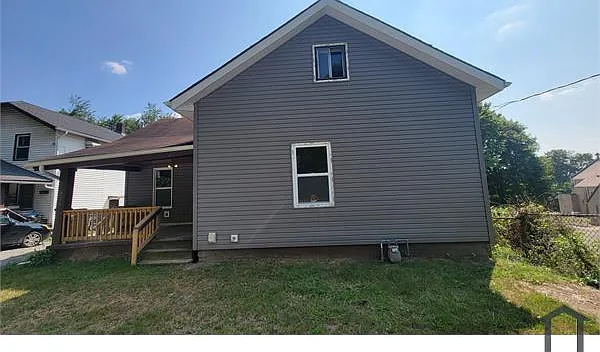 3 bed, 840 sqft, $900 — Photo 2