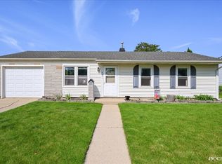 608 Hudson Ave, Romeoville, IL 60446