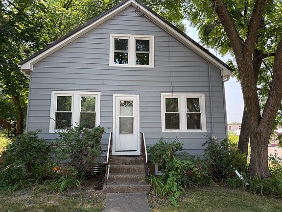 3rd image of 10707 N Main St