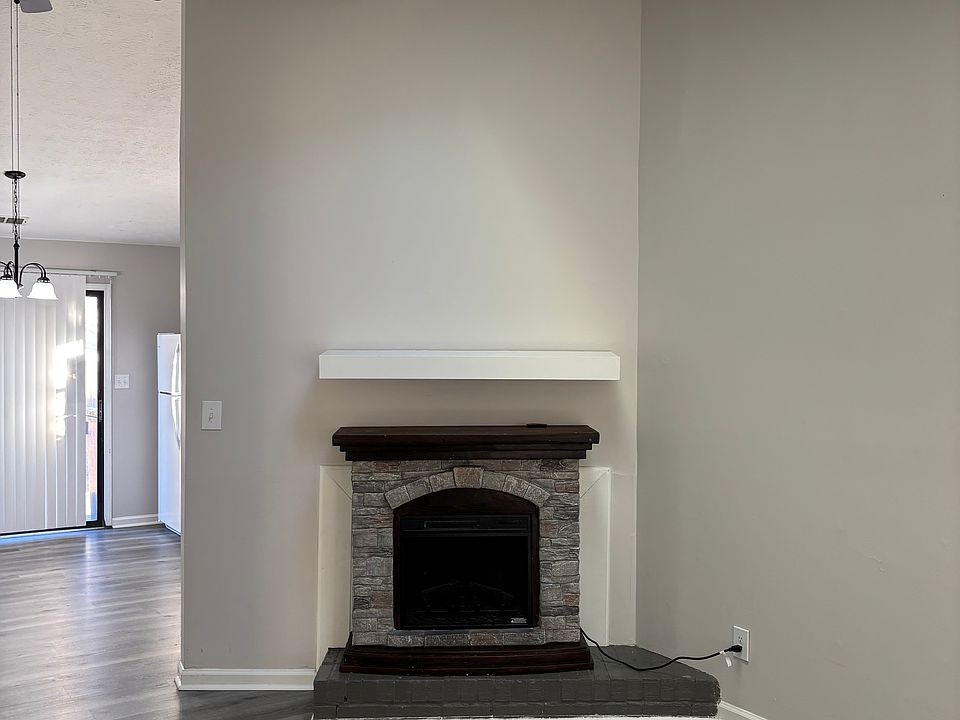 Electric fireplace with remote