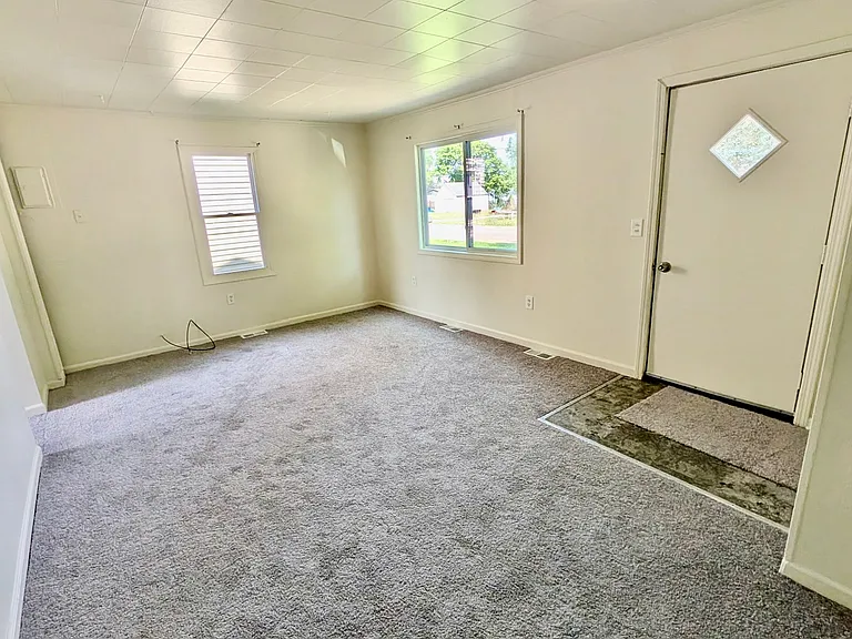 1316 Garfield Ave — Photo 2