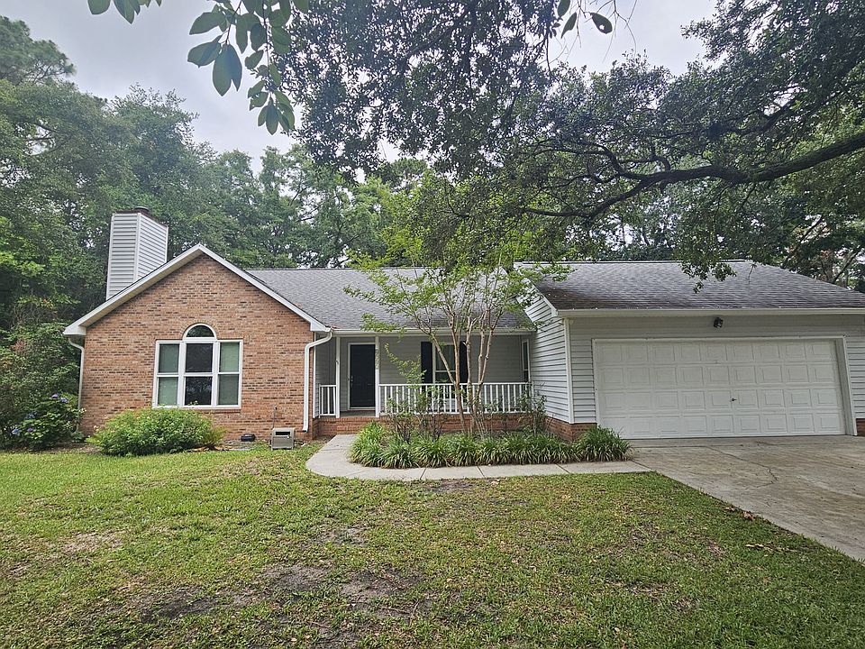 1st image of 6902 Persimmon Pl