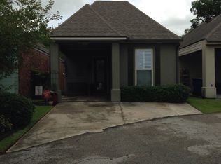 109 Seaside Ln, Lafayette, LA 70506