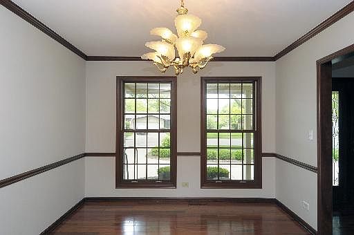 5th image of 1912 E Peachtree Ln