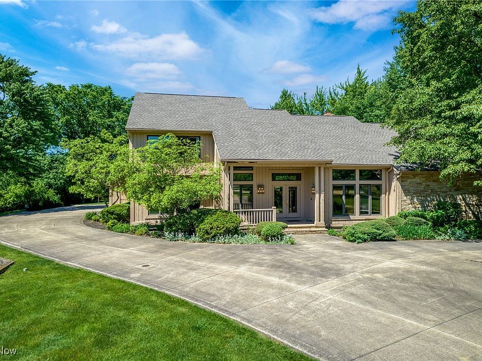 1st image of 28725 Settlers Ln