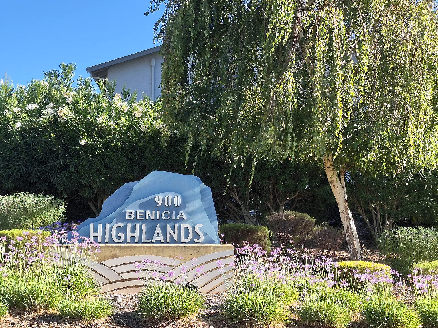1 bed, 687 sqft, $2,100 — Photo 1