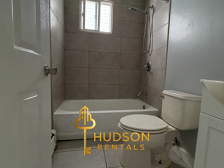 127 Myrtle Ave #3 — Photo 6