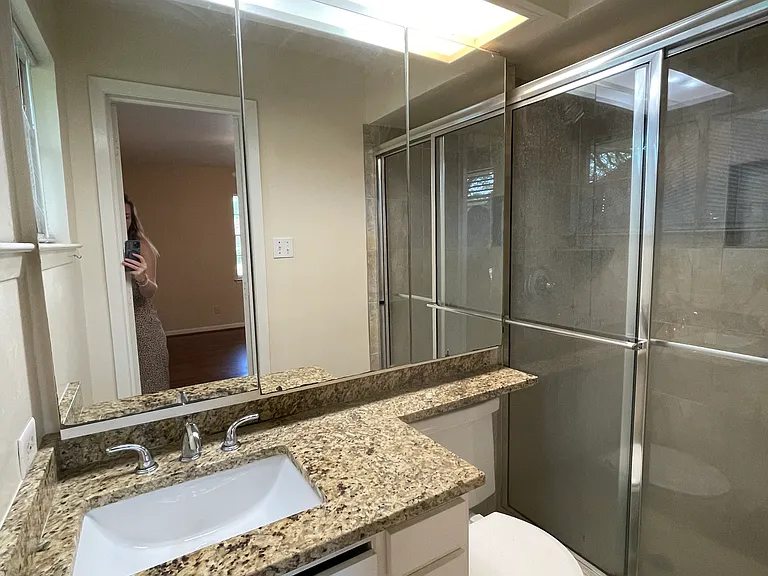 1303 Northlake Dr — Photo 14