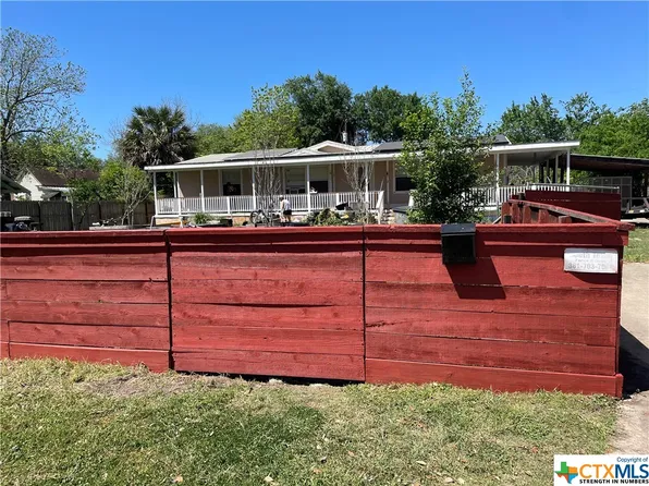 406 Yupon Ave, Victoria, TX 77901