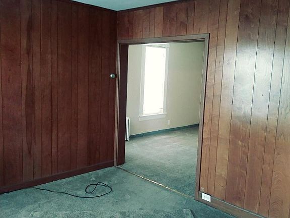 5th image of 58 Beattie Ave