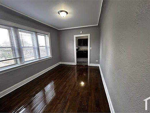 4th image of 7208 S Bennett Ave #1