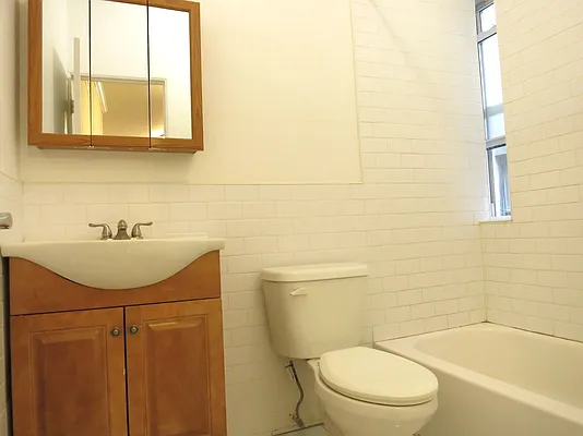 Rented by Crosstown Apartments NYC | media 6